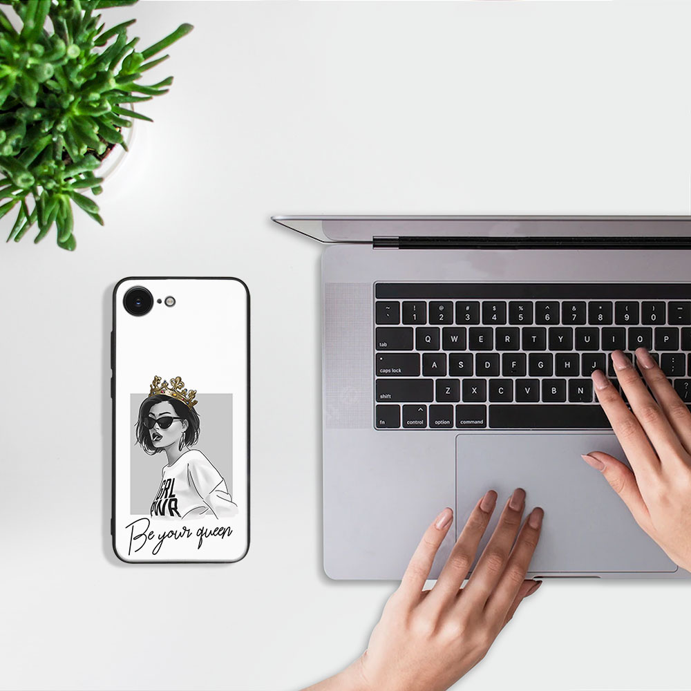 MY ART Védőburkolat a Apple iPhone 16e QUEEN számára (139) termék 2. képe
